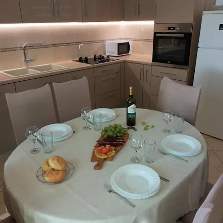 Apartment Ljube Omiš Zewnętrze zdjęcie