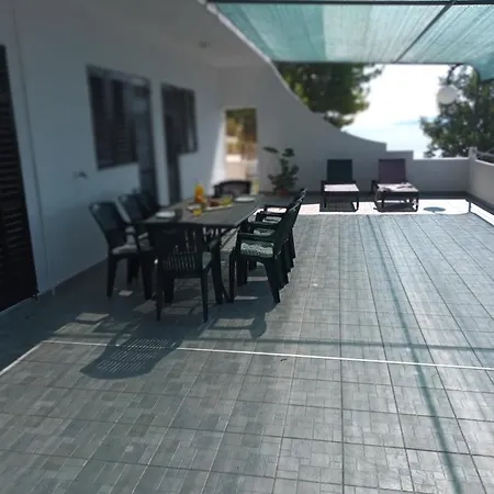 Apartment Ljube Omiš Zewnętrze zdjęcie