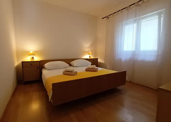 Apartment Ljube